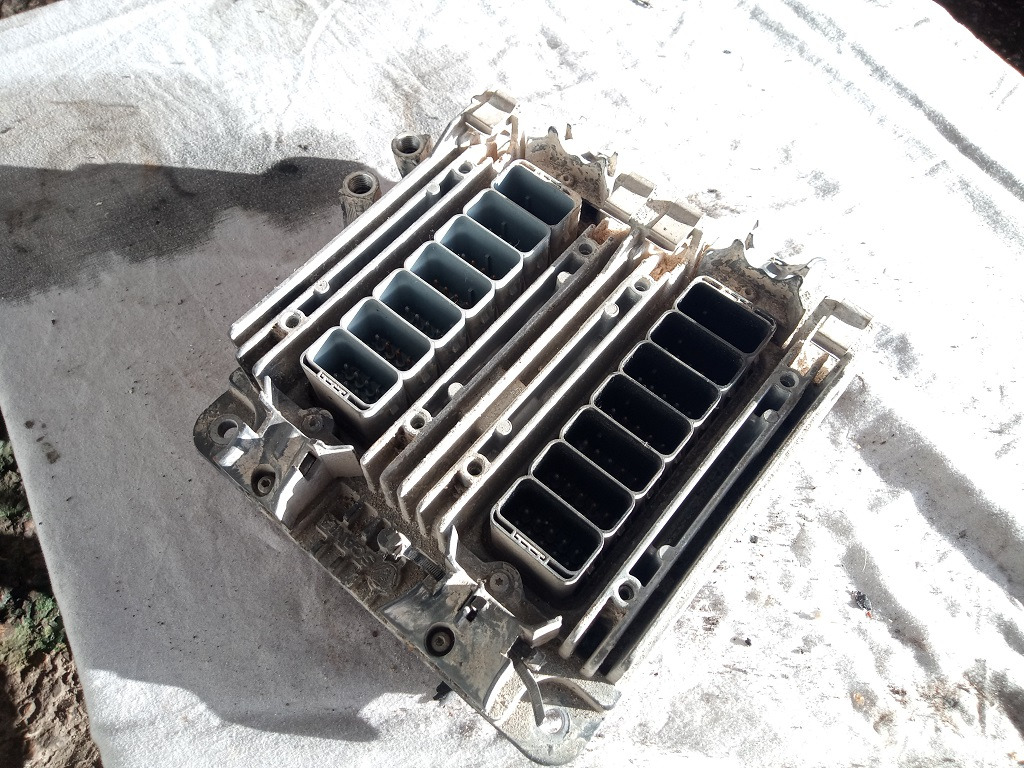 EDC Scania R440 DC1305 2023093 - Calculator de bord pentru Camion: Foto 2 EDC Scania R440 DC1305 2023093 - Calculator de bord pentru Camion: Foto 2