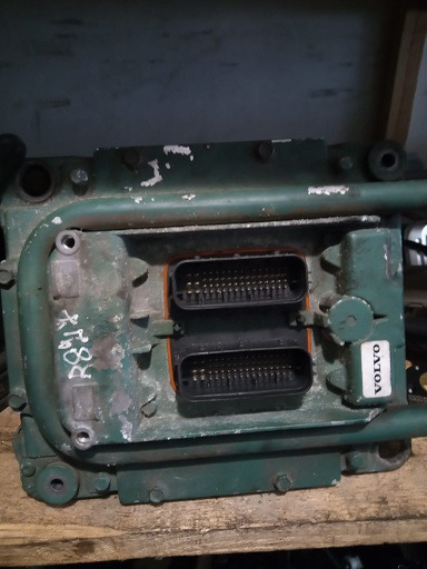 EDC VOLVO FH420 D13C420 20995620 P04 - Calculator de bord pentru Camion: Foto 2 EDC VOLVO FH420 D13C420 20995620 P04 - Calculator de bord pentru Camion: Foto 2