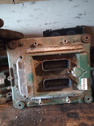 EDC VOLVO FH460 D13K460 21900553 P03 - Calculator de bord pentru Camion: Foto 2 EDC VOLVO FH460 D13K460 21900553 P03 - Calculator de bord pentru Camion: Foto 2