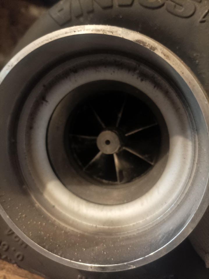 GARRETT Scania - Turbocompresor: Foto 2 GARRETT Scania - Turbocompresor: Foto 2