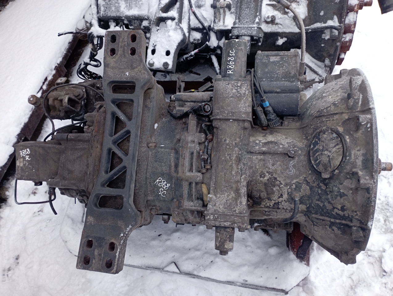 SCANIA R420 - Cutie de viteze pentru Camion şasiu: Foto 5 SCANIA R420 - Cutie de viteze pentru Camion şasiu: Foto 5