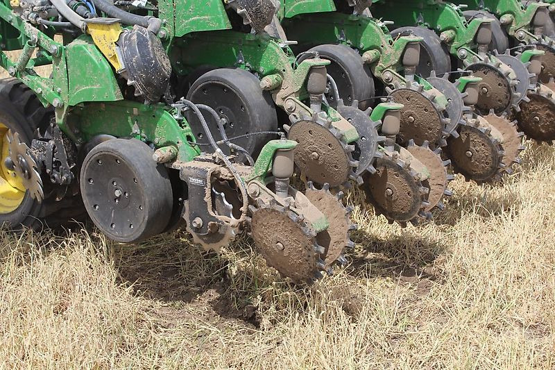 Yetter Düngerschar - Flüssigdünger - Injector pentru injecție îngrășăminte: Foto 3 Yetter Düngerschar - Flüssigdünger - Injector pentru injecție îngrășăminte: Foto 3