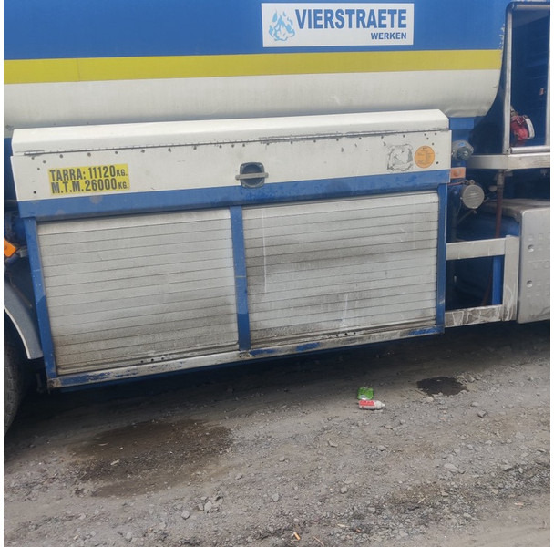 Camion cisternă Volvo FM-400: Foto 11