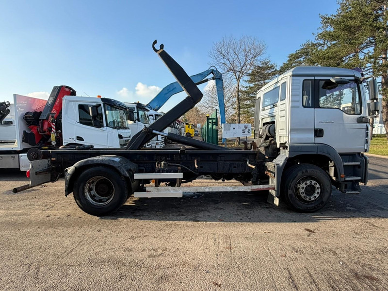MAN TGA 18.350 4x2 19T HOOKLIFT / ABROLLKIPPER / GANCHO / AMPLIROL - EURO 3 - AS TRONIC AUTOMATIC - Camion cu cârlig: Foto 4 MAN TGA 18.350 4x2 19T HOOKLIFT / ABROLLKIPPER / GANCHO / AMPLIROL - EURO 3 - AS TRONIC AUTOMATIC - Camion cu cârlig: Foto 4