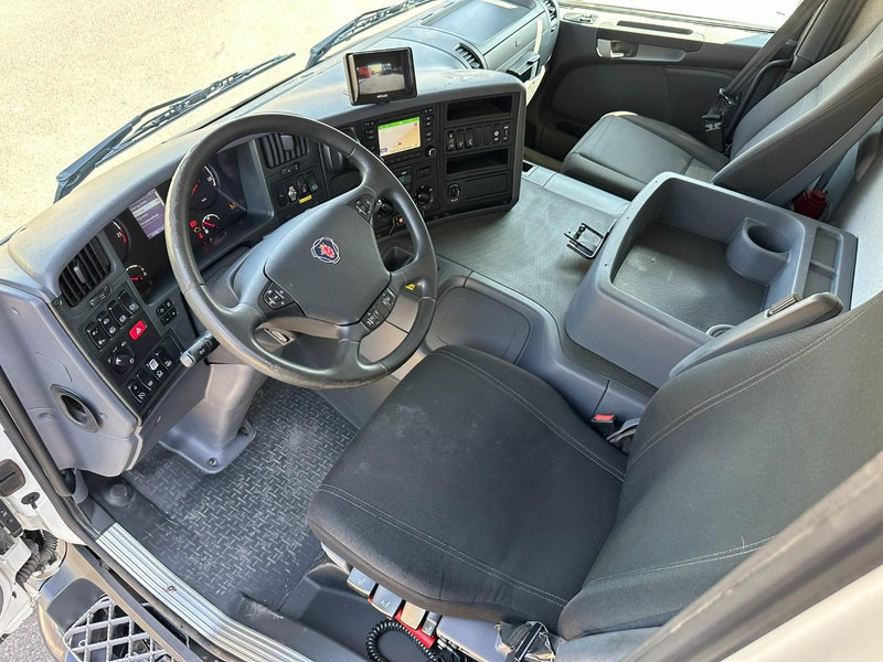 Camion cu macara Scania P410 8x4 TRIDEM + CRANE HIAB 244 EP-4 HIDUO - RETARDER - LIFT + STEERING AXLE - *327.000km* - RADIO: Foto 14 Camion cu macara Scania P410 8x4 TRIDEM + CRANE HIAB 244 EP-4 HIDUO - RETARDER - LIFT + STEERING AXLE - *327.000km* - RADIO: Foto 14