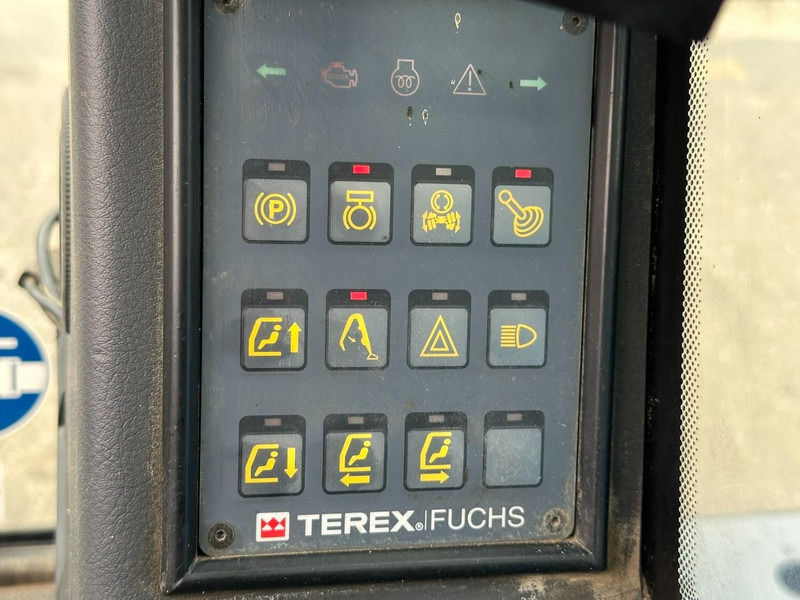 Excavator pe roţi Terex FUCHS MHL 360 OVERSLAGKRAAN / MATERIAL HANDLER / UMSCHLAGBAGGER - TOP ZUSTAND: Foto 17 Excavator pe roţi Terex FUCHS MHL 360 OVERSLAGKRAAN / MATERIAL HANDLER / UMSCHLAGBAGGER - TOP ZUSTAND: Foto 17