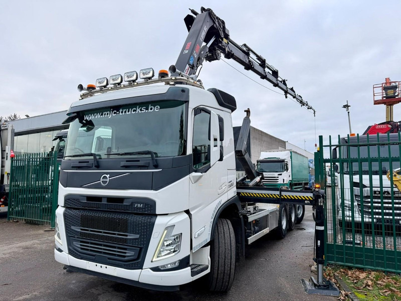 Volvo FM 500 8X4 TRIDEM HOOKLIFT + (25m!) CRANE HIAB 302 E-8x + 1 ME + WINCH - *127.000km* - *1976h crane hours* - TOP CONDITION - BE TRUCK - Camion cu cârlig, Camion cu macara: Foto 4 Volvo FM 500 8X4 TRIDEM HOOKLIFT + (25m!) CRANE HIAB 302 E-8x + 1 ME + WINCH - *127.000km* - *1976h crane hours* - TOP CONDITION - BE TRUCK - Camion cu cârlig, Camion cu macara: Foto 4