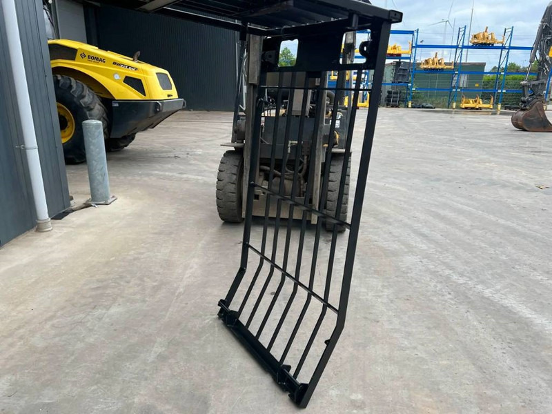 Cat 318C Guard - Cabină și interior pentru Utilaje constructii: Foto 3 Cat 318C Guard - Cabină și interior pentru Utilaje constructii: Foto 3