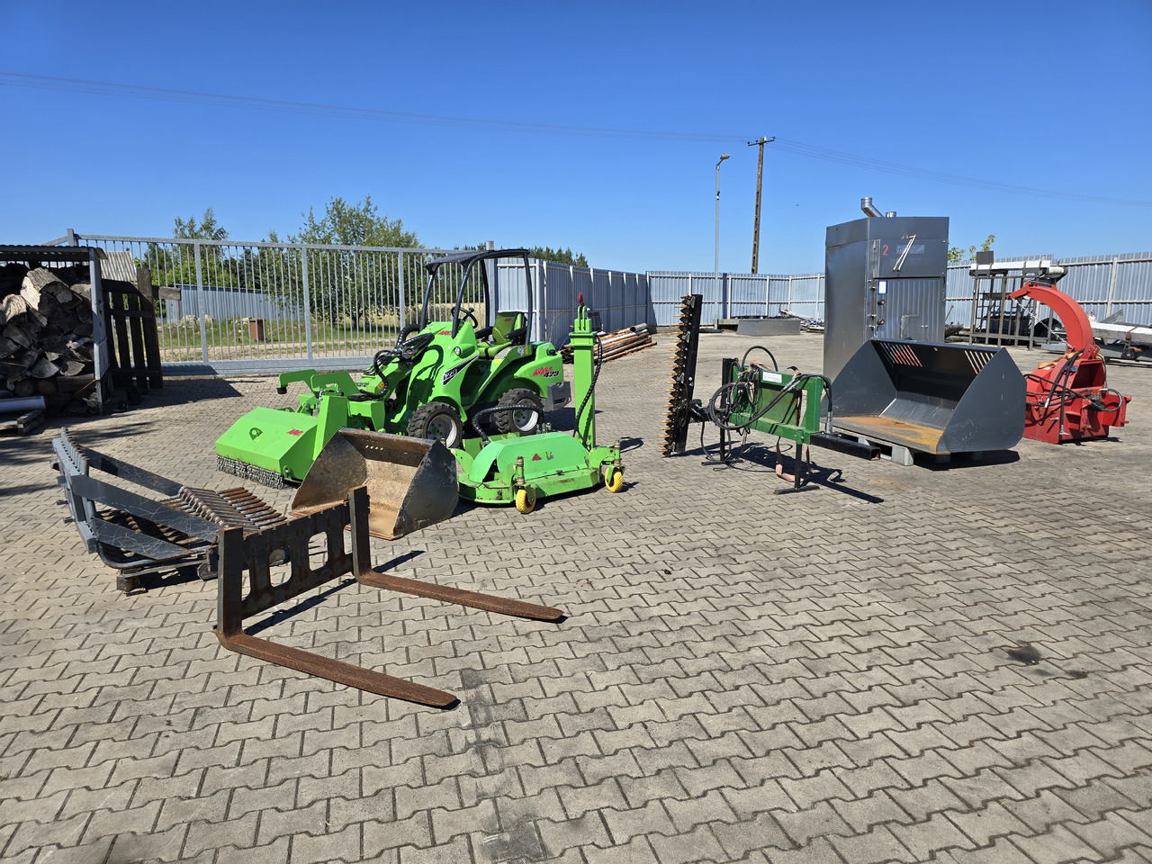 AVANT 423 - Mini încărcător: Foto 1 AVANT 423 - Mini încărcător: Foto 1