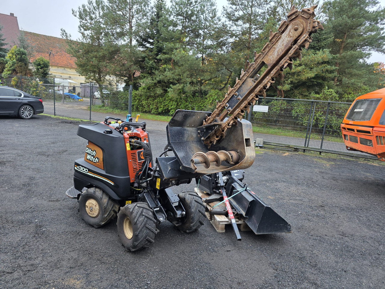 Ditch Witch R300 - Mini excavator: Foto 1 Ditch Witch R300 - Mini excavator: Foto 1