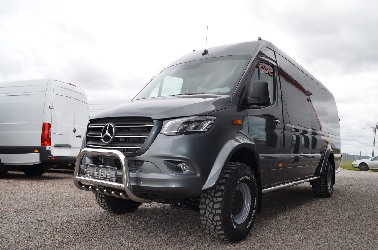 MERCEDES-BENZ Sprinter 519 4x4 high and low drive - Microbuz, Transport persoane: Foto 1 MERCEDES-BENZ Sprinter 519 4x4 high and low drive - Microbuz, Transport persoane: Foto 1