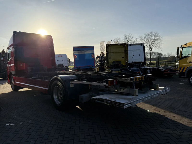 DAF CF 75 CF75-250 4X2 SPACECAB/RENOVA/STEEL/AIR/AIRCO/HOLLAND TRUCK - Camion transport containere/ Swap body: Foto 5 DAF CF 75 CF75-250 4X2 SPACECAB/RENOVA/STEEL/AIR/AIRCO/HOLLAND TRUCK - Camion transport containere/ Swap body: Foto 5