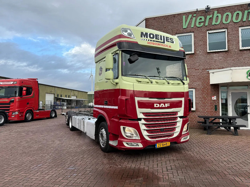DAF XF 460 XF460 6X2 SCC EURO6 CHASSIS - HOLLAND TRUCK - SMART TACHO -TOP CONDITION!!!! - Camion şasiu: Foto 1 DAF XF 460 XF460 6X2 SCC EURO6 CHASSIS - HOLLAND TRUCK - SMART TACHO -TOP CONDITION!!!! - Camion şasiu: Foto 1