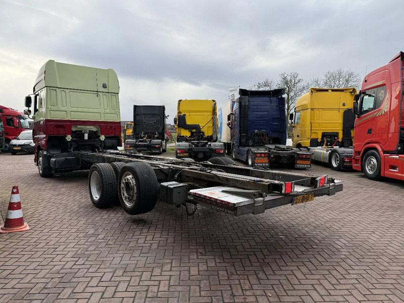 DAF XF 460 XF460 6X2 SCC EURO6 CHASSIS - HOLLAND TRUCK - SMART TACHO -TOP CONDITION!!!! - Camion şasiu: Foto 3 DAF XF 460 XF460 6X2 SCC EURO6 CHASSIS - HOLLAND TRUCK - SMART TACHO -TOP CONDITION!!!! - Camion şasiu: Foto 3