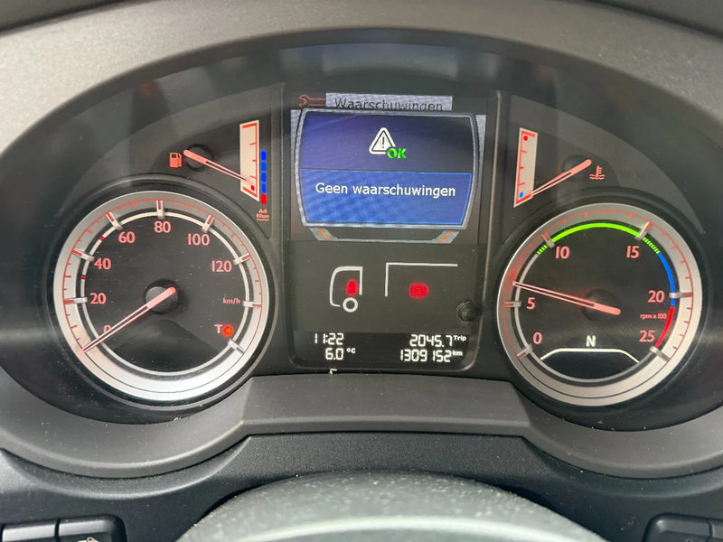 DAF XF 460 XF460 6X2 SCC EURO6 CHASSIS - HOLLAND TRUCK - SMART TACHO -TOP CONDITION!!!! - Camion şasiu: Foto 4 DAF XF 460 XF460 6X2 SCC EURO6 CHASSIS - HOLLAND TRUCK - SMART TACHO -TOP CONDITION!!!! - Camion şasiu: Foto 4