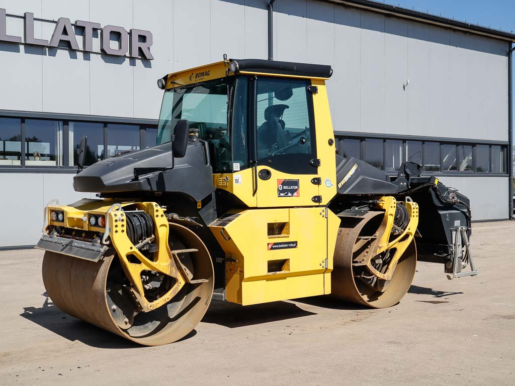 BOMAG BW 174 AP-4v - Cilindru compactor pentru asfalt: Foto 2 BOMAG BW 174 AP-4v - Cilindru compactor pentru asfalt: Foto 2