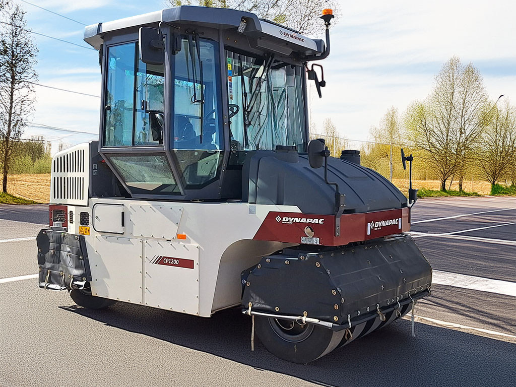 DYNAPAC CP1200W - Compactor cu pneuri: Foto 1 DYNAPAC CP1200W - Compactor cu pneuri: Foto 1