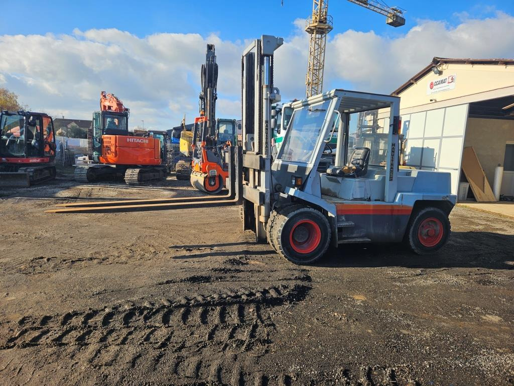 FIAT DL 80 C - Stivuitor diesel: Foto 1 FIAT DL 80 C - Stivuitor diesel: Foto 1