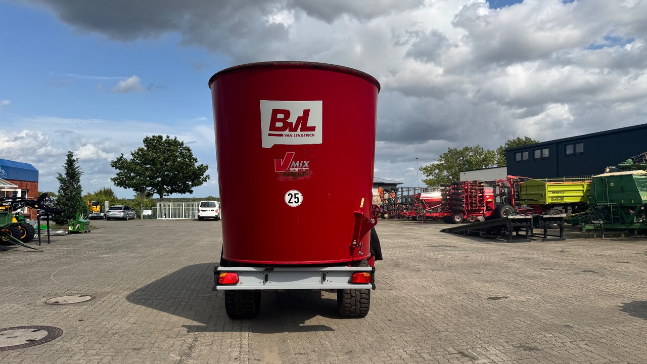 BVL V-Mix 17-2S # top Zustand # - Remorcă distribuit furaje: Foto 2 BVL V-Mix 17-2S # top Zustand # - Remorcă distribuit furaje: Foto 2
