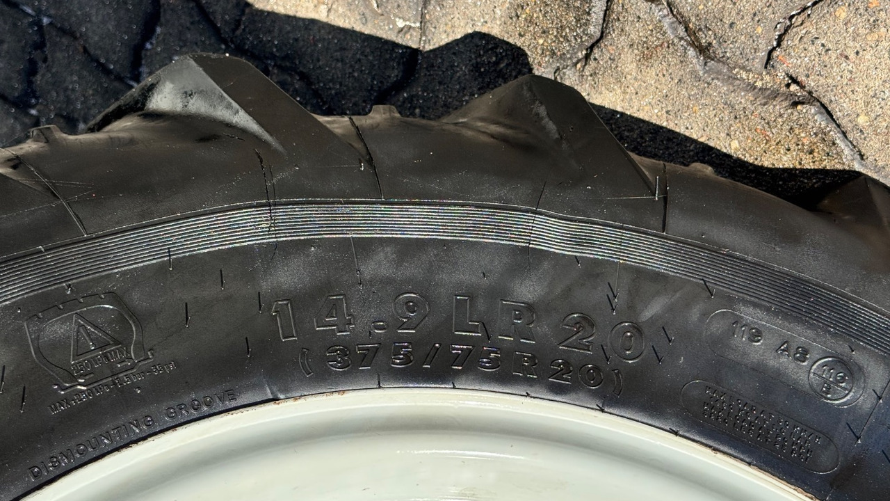 Steyr 4090 Kompakt - Tractor agricol: Foto 4 Steyr 4090 Kompakt - Tractor agricol: Foto 4