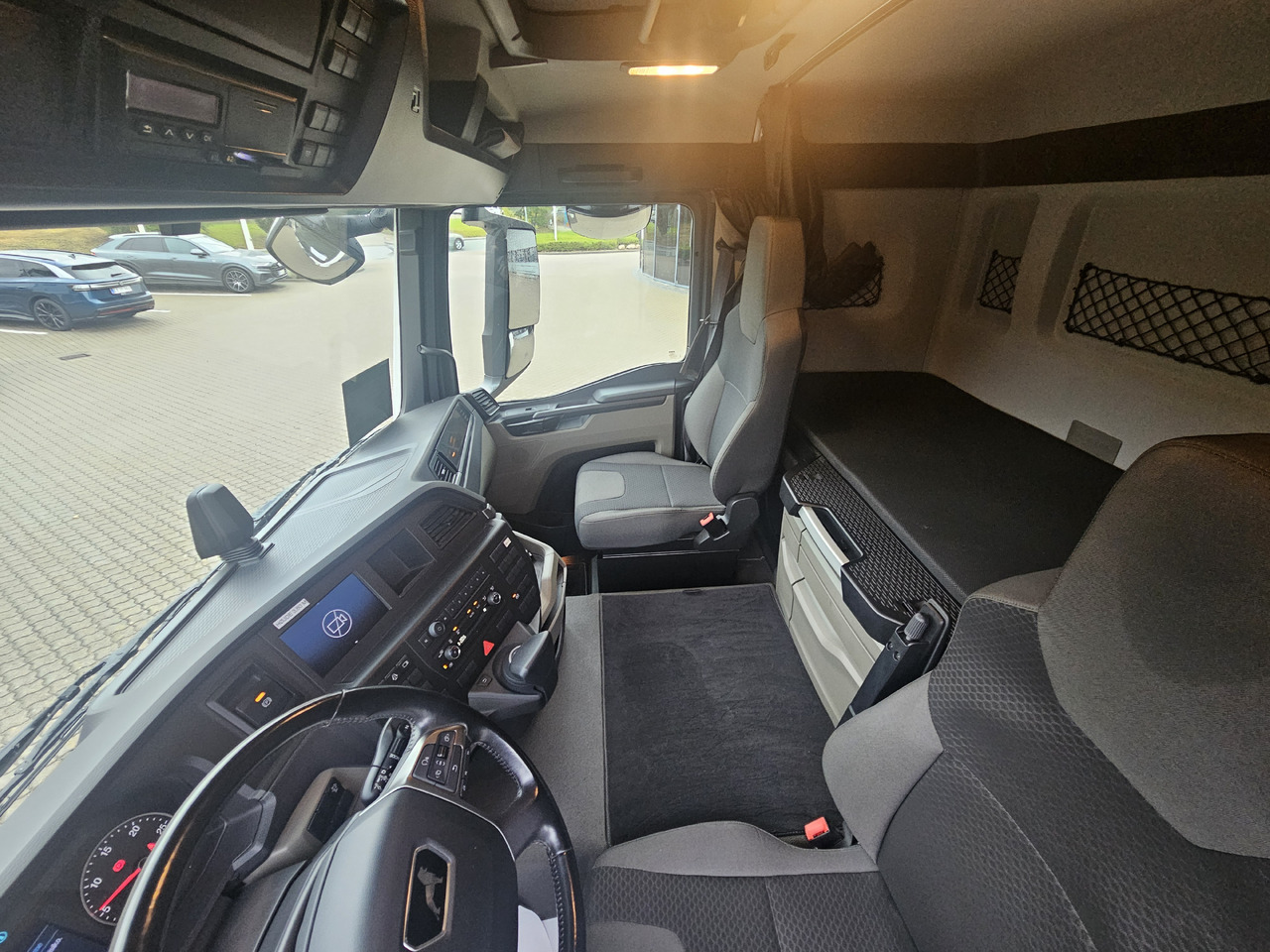 MAN TGL 12.250 - Camion cu prelată: Foto 4 MAN TGL 12.250 - Camion cu prelată: Foto 4