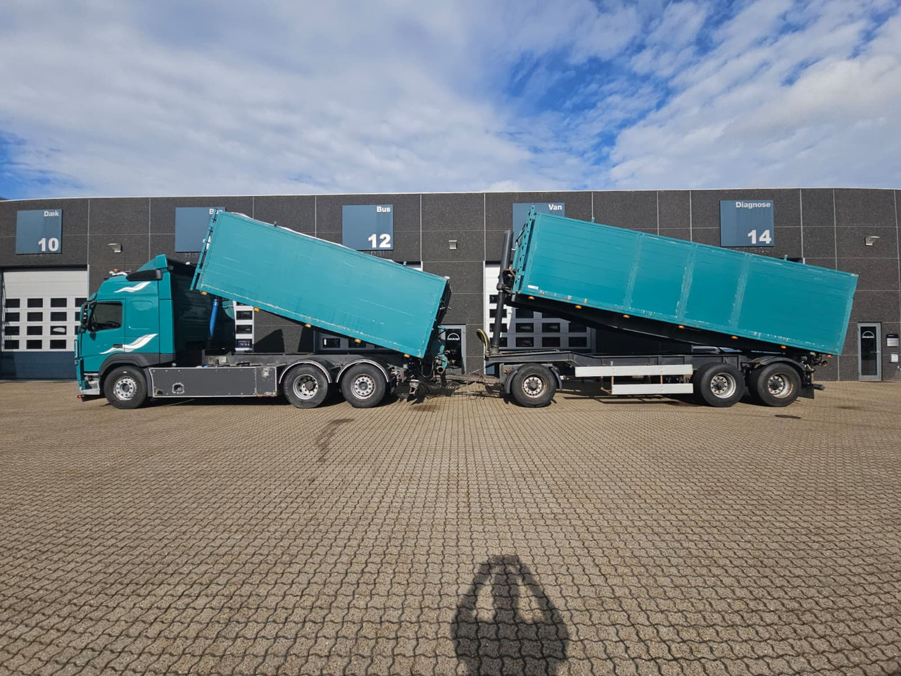 Volvo FM500 Suge-Blæse anlæg - Camion basculantă: Foto 5 Volvo FM500 Suge-Blæse anlæg - Camion basculantă: Foto 5