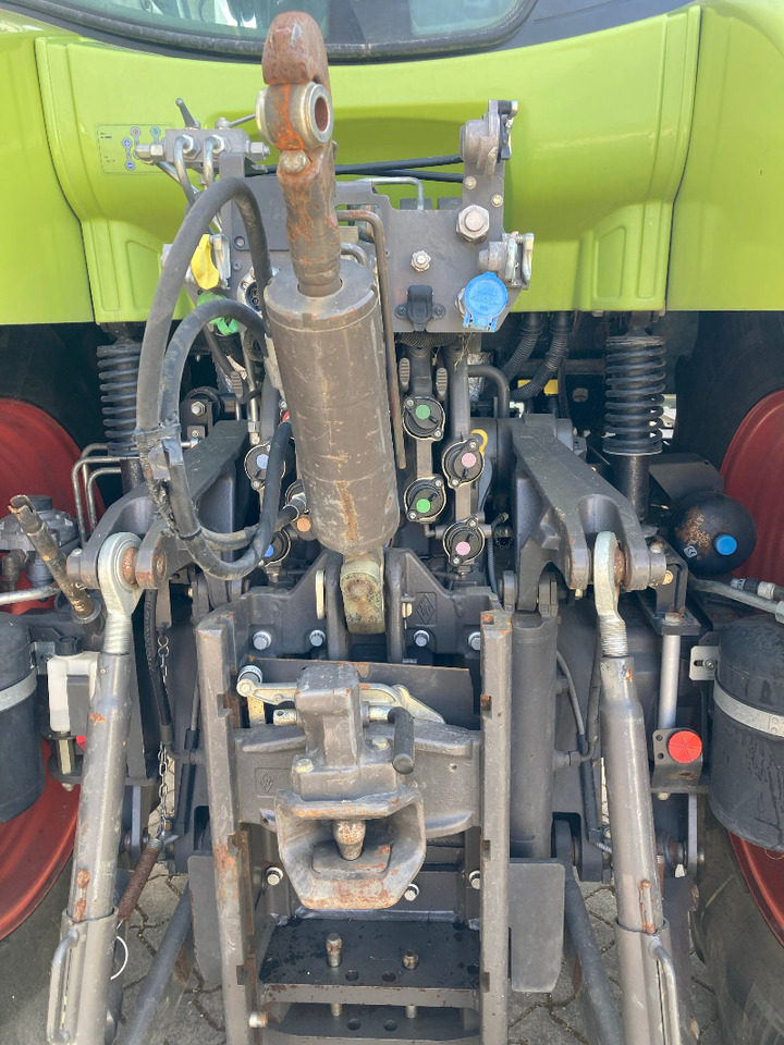 CLAAS Arion 650 CEBIS - Tractor agricol: Foto 4 CLAAS Arion 650 CEBIS - Tractor agricol: Foto 4