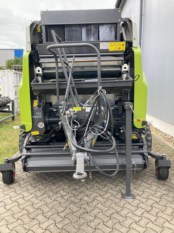 CLAAS Variant 485 RC PRO - Presă baloţi rotunzi: Foto 2 CLAAS Variant 485 RC PRO - Presă baloţi rotunzi: Foto 2