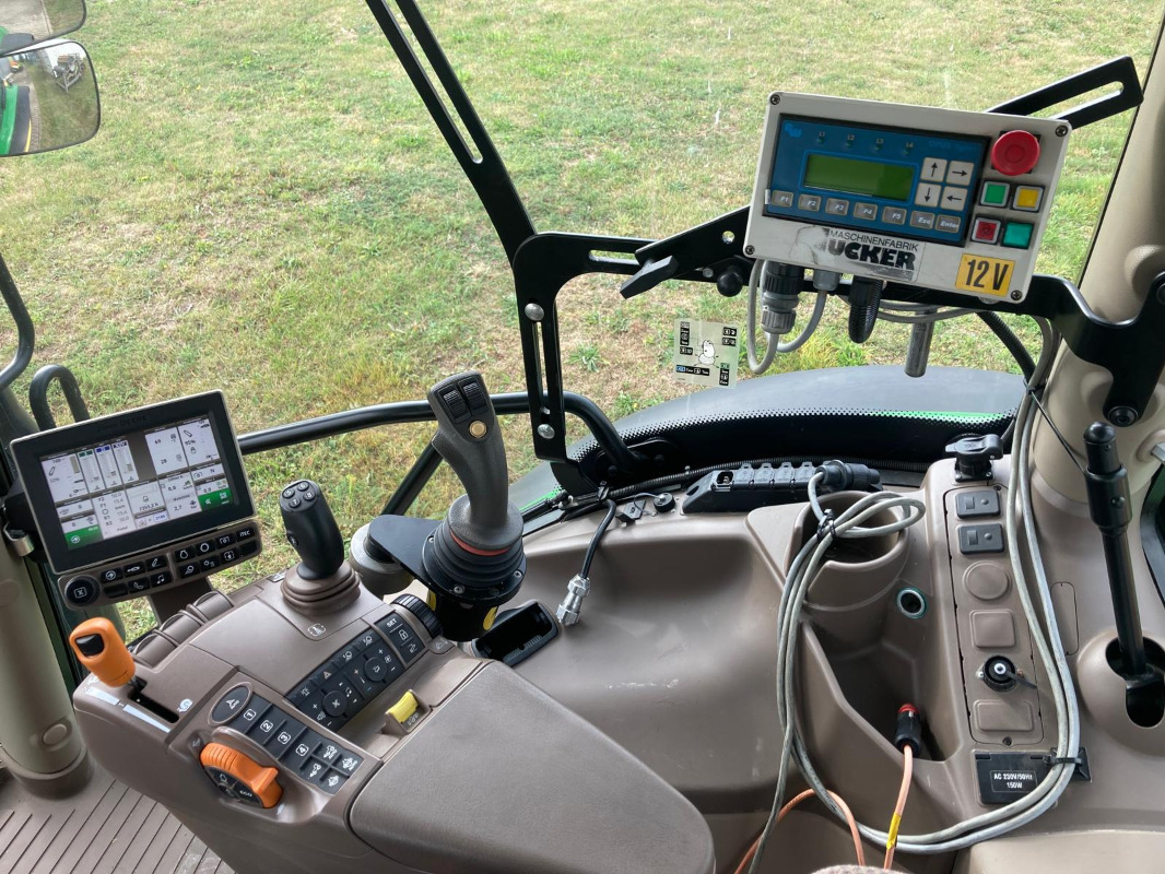 John Deere 6110R - Tractor agricol: Foto 3 John Deere 6110R - Tractor agricol: Foto 3