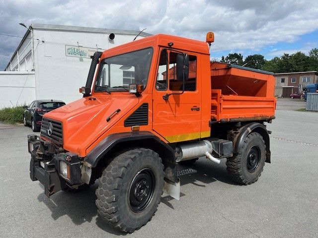 Mercedes-Benz Unimog 418/10 Winterdienst2000 - Camion basculantă: Foto 4 Mercedes-Benz Unimog 418/10 Winterdienst2000 - Camion basculantă: Foto 4