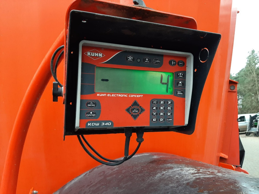 Kuhn PROFILE 1670 SELECT - Remorcă distribuit furaje: Foto 5 Kuhn PROFILE 1670 SELECT - Remorcă distribuit furaje: Foto 5