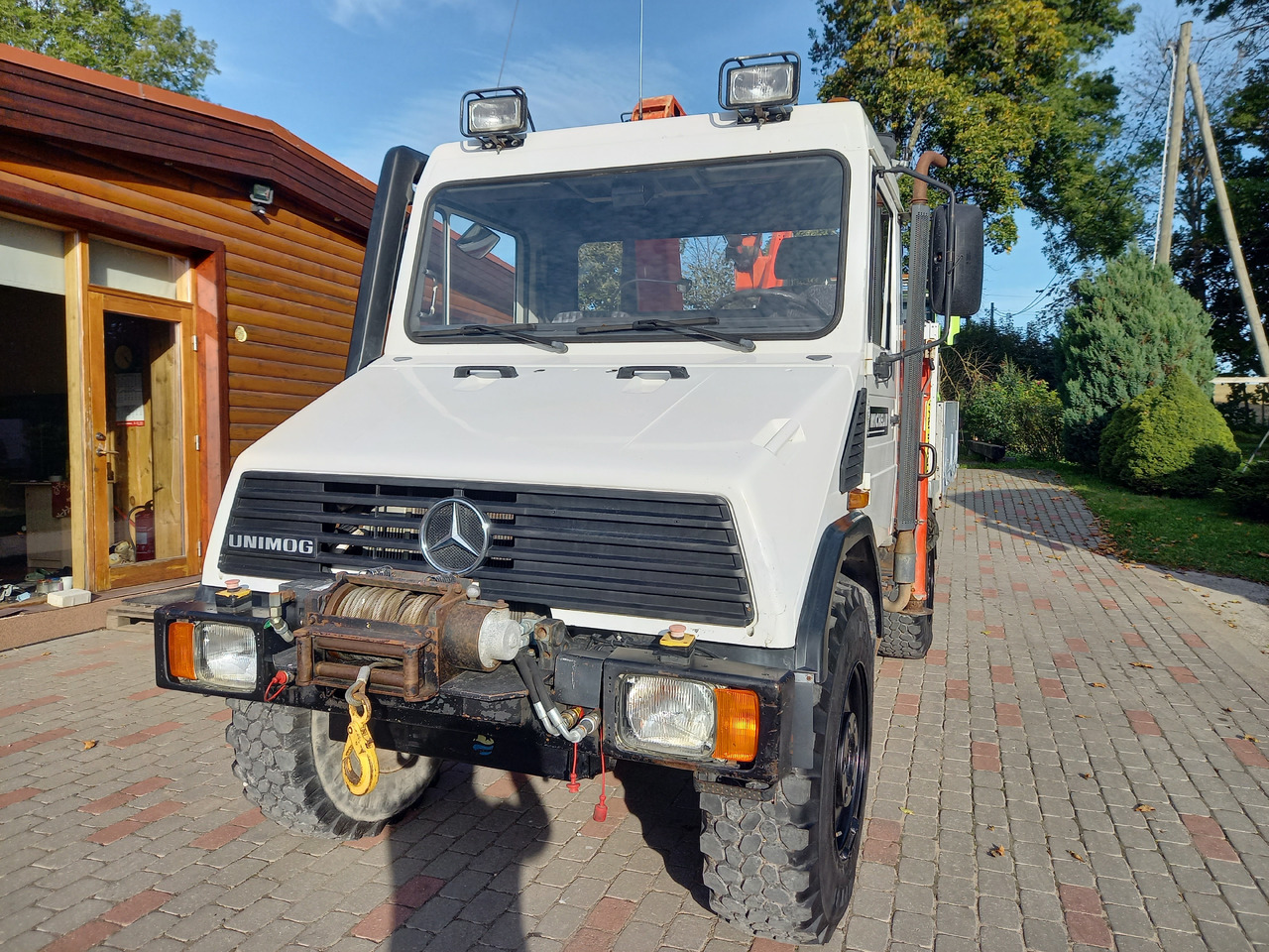 UNIMOG U100L - Camion cu macara: Foto 3 UNIMOG U100L - Camion cu macara: Foto 3