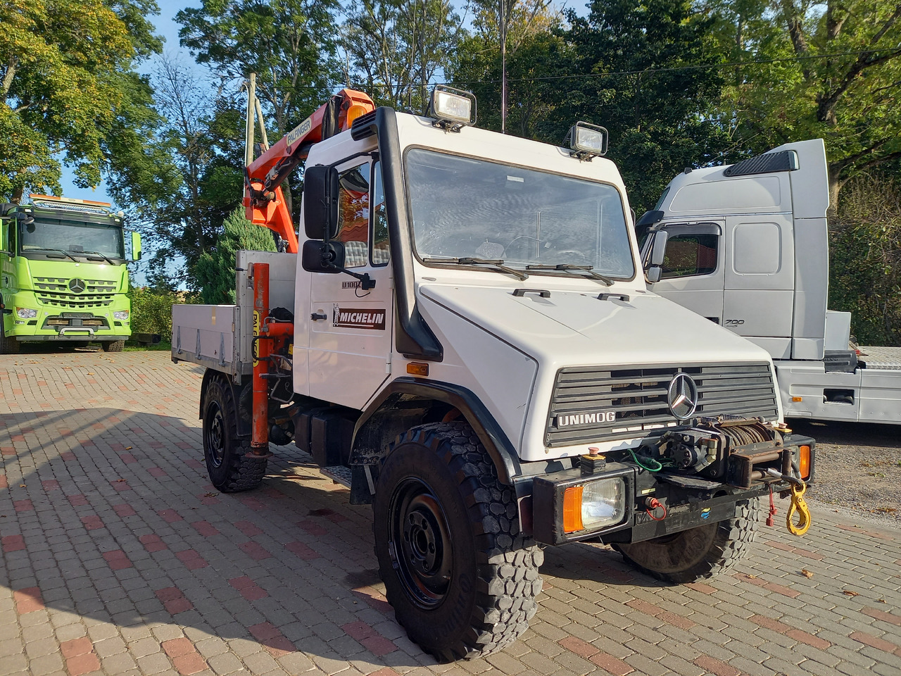 UNIMOG U100L - Camion cu macara: Foto 5 UNIMOG U100L - Camion cu macara: Foto 5