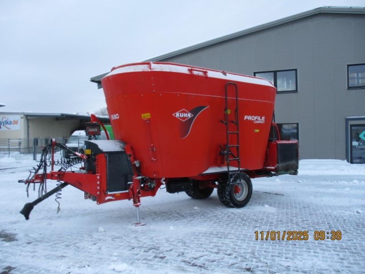 Kuhn Profile 2080 Compact - Remorcă distribuit furaje: Foto 1 Kuhn Profile 2080 Compact - Remorcă distribuit furaje: Foto 1