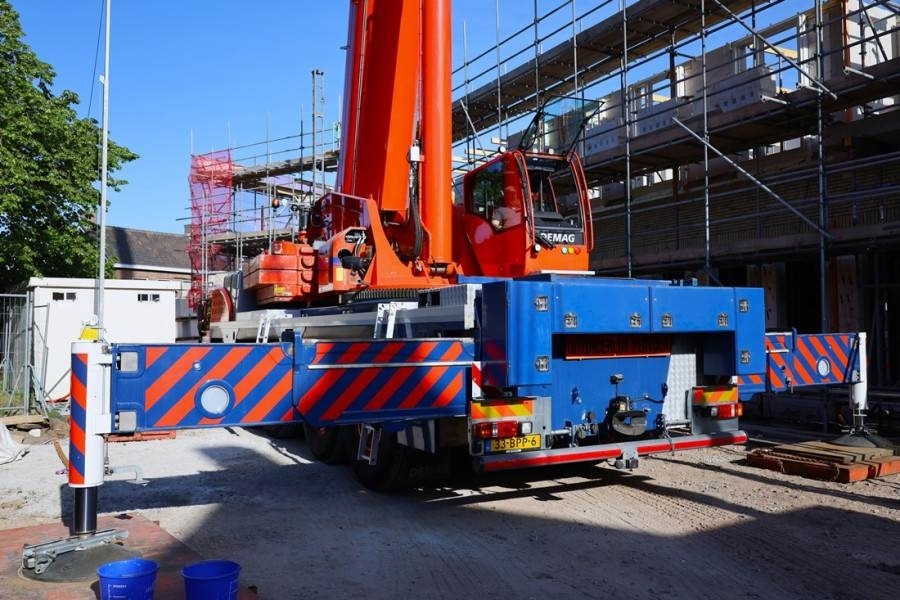 Demag AC220-5 Dutch Registration, 10x6x10, 220t Capacity - Macara tot teren: Foto 2 Demag AC220-5 Dutch Registration, 10x6x10, 220t Capacity - Macara tot teren: Foto 2