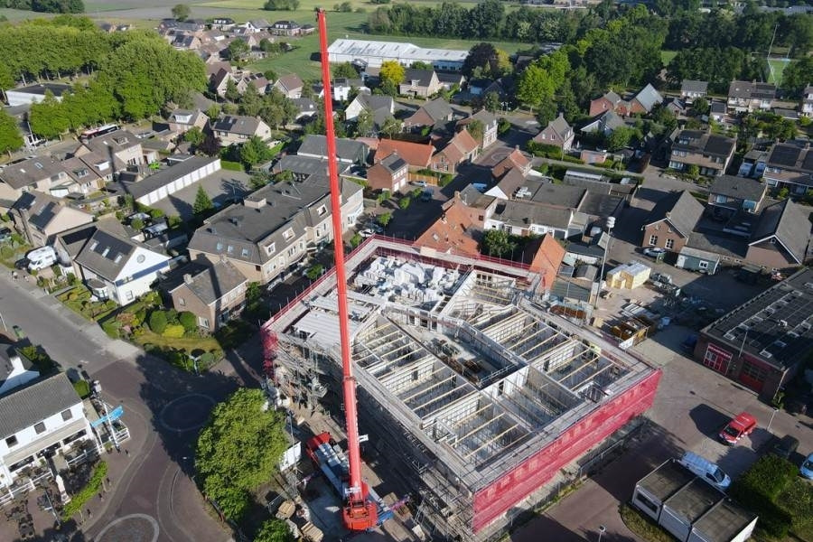 Demag AC220-5 Dutch Registration, 10x6x10, 220t Capacity - Macara tot teren: Foto 3 Demag AC220-5 Dutch Registration, 10x6x10, 220t Capacity - Macara tot teren: Foto 3