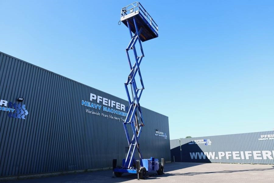 Haulotte H15SX Diesel, 4x4 Drive 15 Working Height, 500kg C - Platforma foarfeca: Foto 3 Haulotte H15SX Diesel, 4x4 Drive 15 Working Height, 500kg C - Platforma foarfeca: Foto 3