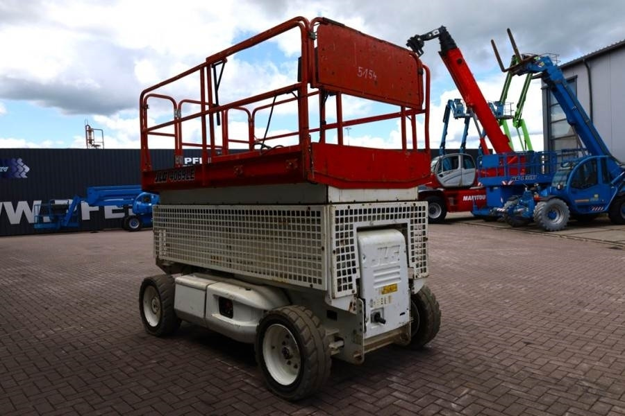 Platforma foarfeca JLG 4069LE Electric, 14.2m Working Height, 360kg Capac: Foto 7 Platforma foarfeca JLG 4069LE Electric, 14.2m Working Height, 360kg Capac: Foto 7