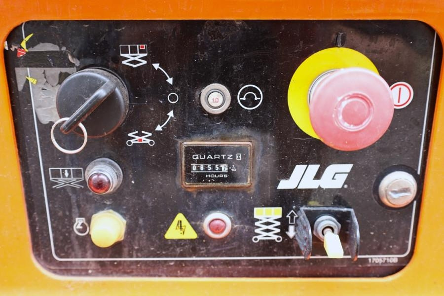 JLG M4069 Hybrid, 14.2m Working Height, 360kg Capacity - Platforma foarfeca: Foto 5 JLG M4069 Hybrid, 14.2m Working Height, 360kg Capacity - Platforma foarfeca: Foto 5