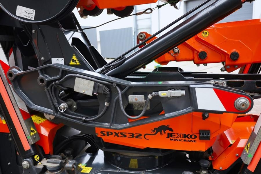 Macara pe senile Jekko SPX532CL2 Electric, Remote Controlled, 17.3m Lifti: Foto 15 Macara pe senile Jekko SPX532CL2 Electric, Remote Controlled, 17.3m Lifti: Foto 15