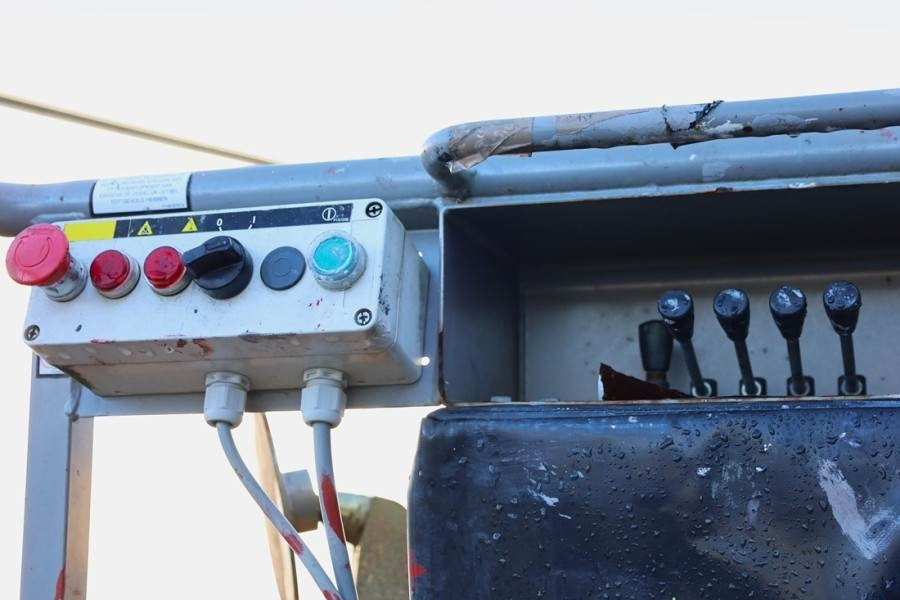 Niftylift 120TE Electric, 12.2m Working Height, 6.1m Reach, - Nacela tractabila: Foto 4 Niftylift 120TE Electric, 12.2m Working Height, 6.1m Reach, - Nacela tractabila: Foto 4