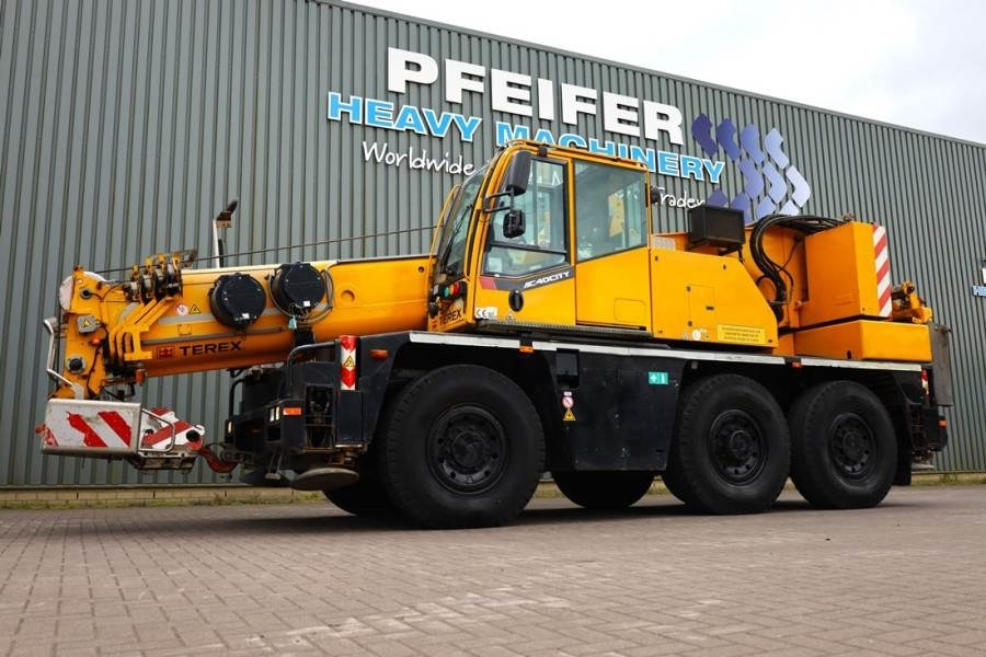 Terex Demag AC40 City Diesel, 6x6 Drive And 6-Wheel Stee - Macara tot teren: Foto 1 Terex Demag AC40 City Diesel, 6x6 Drive And 6-Wheel Stee - Macara tot teren: Foto 1