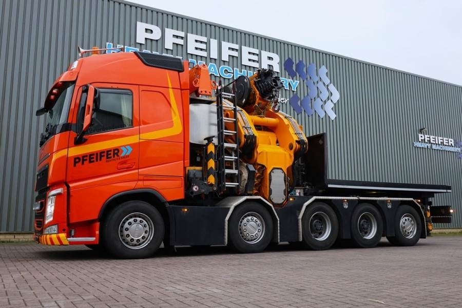 Volvo FH12 With Cormach 135t/m Crane Volvo FH12 10x4 Wit - Macara tot teren: Foto 1 Volvo FH12 With Cormach 135t/m Crane Volvo FH12 10x4 Wit - Macara tot teren: Foto 1