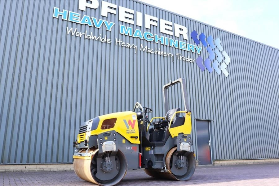 Wacker Neuson RD28-120 Diesel, Front And Rear Vibrating Smooth D - Cilindru compactor pentru asfalt: Foto 1 Wacker Neuson RD28-120 Diesel, Front And Rear Vibrating Smooth D - Cilindru compactor pentru asfalt: Foto 1