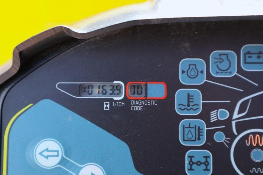 Wacker Neuson RD28-120 Diesel, Front And Rear Vibrating Smooth D - Cilindru compactor pentru asfalt: Foto 5 Wacker Neuson RD28-120 Diesel, Front And Rear Vibrating Smooth D - Cilindru compactor pentru asfalt: Foto 5