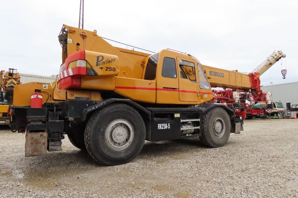 Kobelco RK 250-3 - Automacara: Foto 3 Kobelco RK 250-3 - Automacara: Foto 3