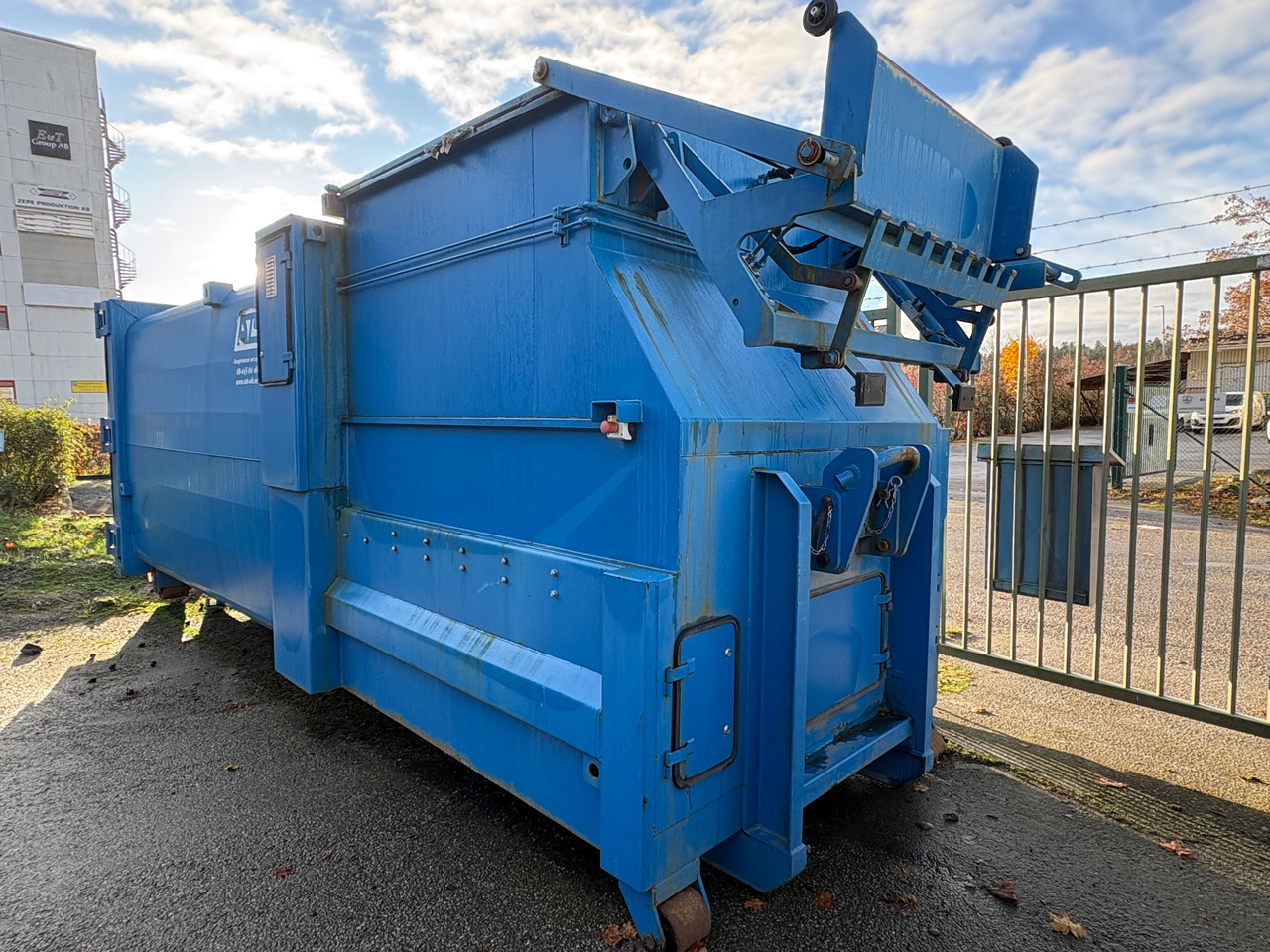 ATS M18L-HKV - Container abroll: Foto 1 ATS M18L-HKV - Container abroll: Foto 1