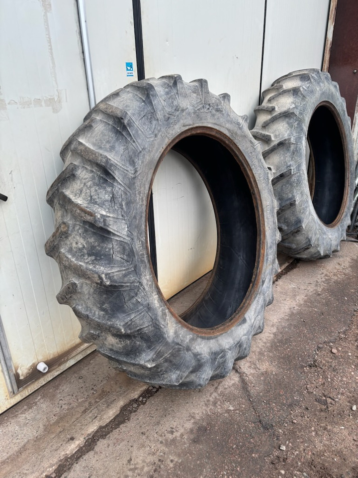 Firestone 13.6-36 - Anvelopă pentru Utilaje agricole: Foto 1 Firestone 13.6-36 - Anvelopă pentru Utilaje agricole: Foto 1