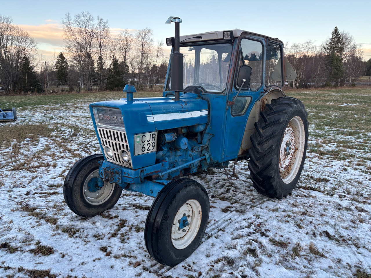 Ford 4000 - Tractor agricol: Foto 1 Ford 4000 - Tractor agricol: Foto 1