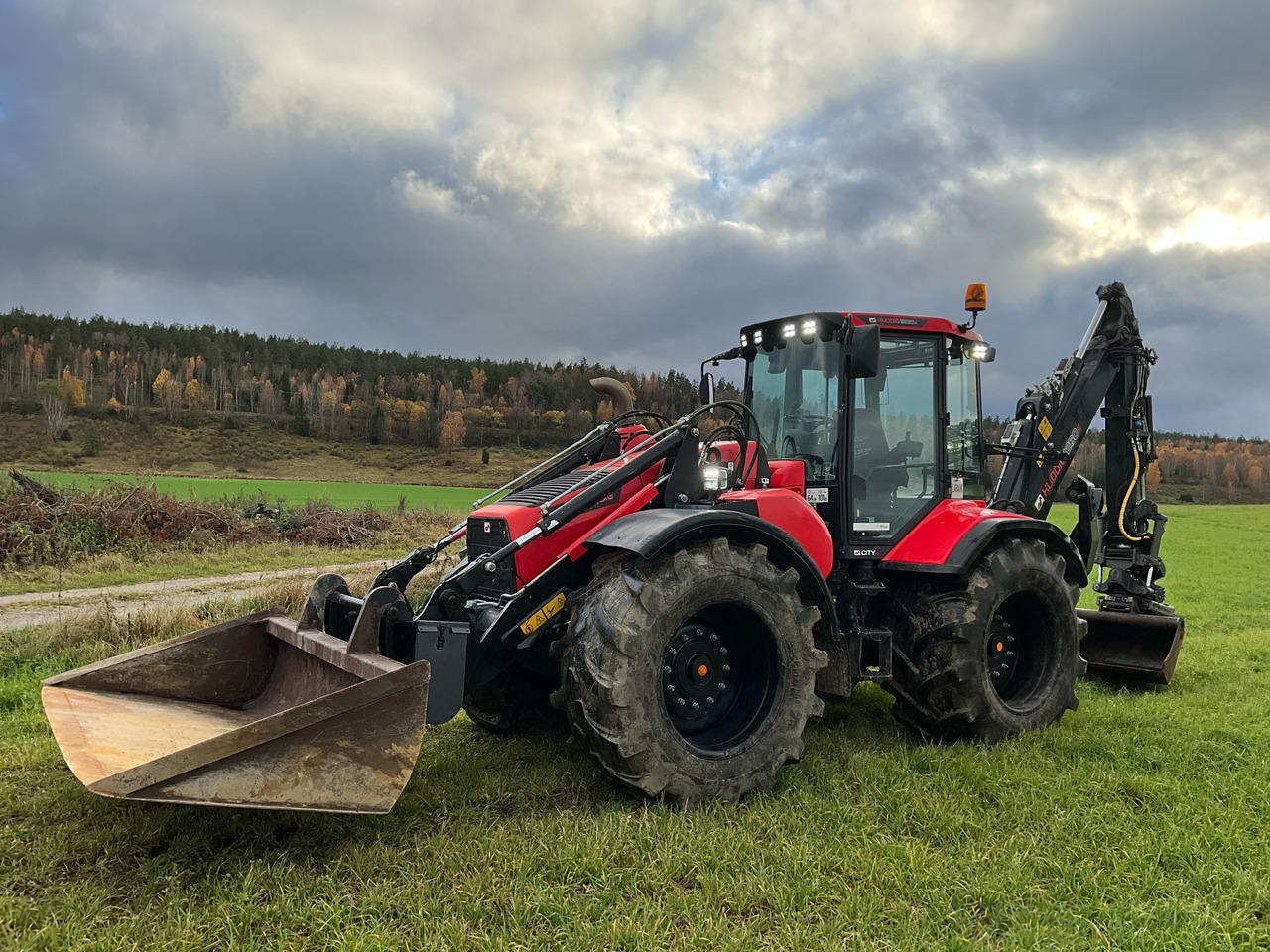 Huddig 1260E - Buldoexcavator: Foto 1 Huddig 1260E - Buldoexcavator: Foto 1